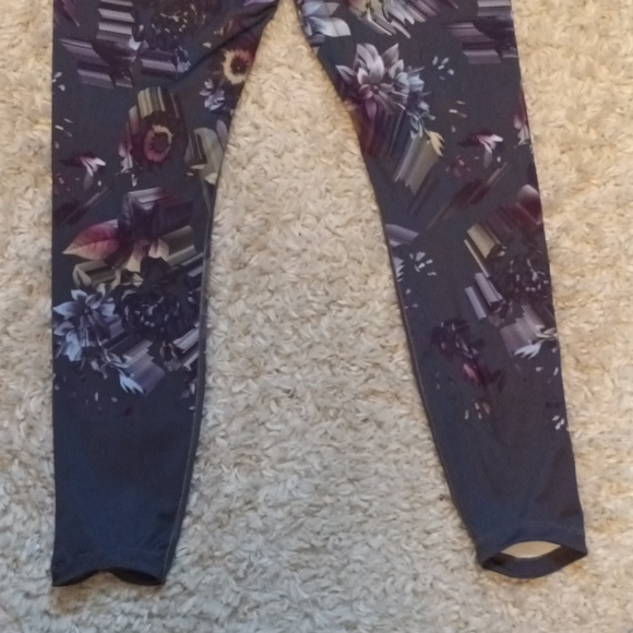 Nike Leggings - Picture 5 of 7
